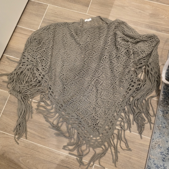 Bijoux Terner Sweaters - Bijoux Terner Taupe Knit Poncho